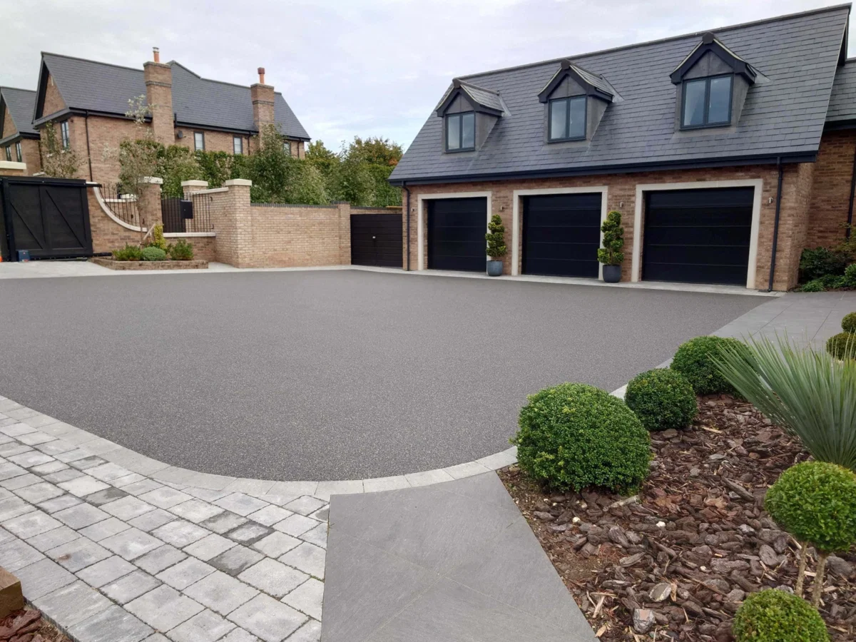 Beautiful resin driveway installation in Surrey